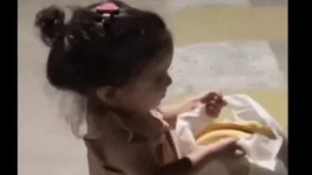 ՏԵՍԱՆՅՈՒԹ. Սոֆին ուրախությունից վազվզում է` «հացը»