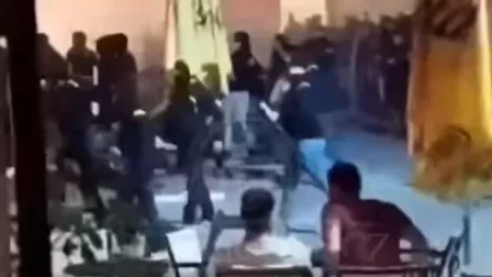 ՏԵՍԱՆՅՈՒԹ․ Աթենքում զանգվածային ծեծկռտուք՝ ֆուտբոլային ակումբների երկրպագուների միջև․ կան զոհ և վիրավորներ