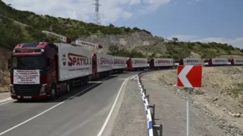 Բեռներով ավտոշարասյունը արդեն 16 օր է` անշարժ կանգնած է Կոռնիձորի սահմանային հատվածում