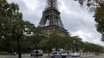 Ահազանգ ռումբի մասին․ Էյֆելյան աշտարակի աշխատակիցներն ու այցելուները տարհանվել են