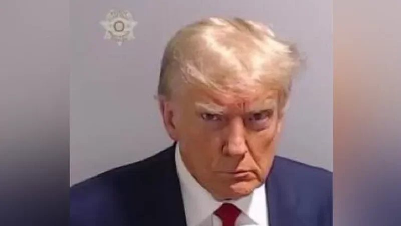 Թրամփը Twitter-ում հրապարակում է արել` ներբեռնելով իր բանտային լուսանկարը