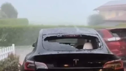 ՏԵՍԱՆՅՈՒԹ․ Ինչպես է կարկուտը վնասում Tesla-ն․ եղանակային վատ պայմանները Գերմանիայում շարունակվում են