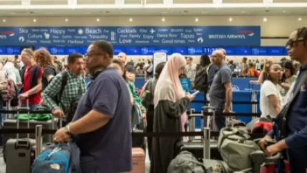 Մեծ Բրիտանիայի օդանավակայաններում շարունակվում են հարյուրավոր թռիչքների հետաձգումները և չեղարկումները