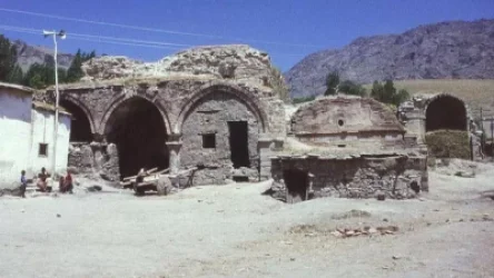 Վանի հայկական Վարագավանք վանական համալիրը ոչնչացման եզրին է