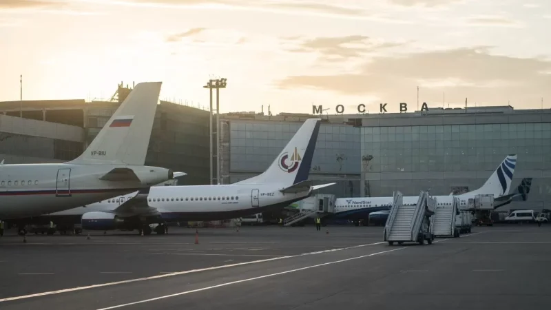 PHOTO: Moscow's Vnukovo and Domodedovo Airports Halt Flight Operations