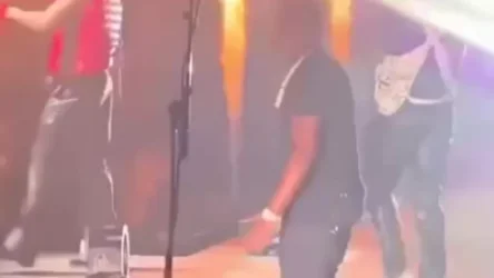 ՏԵՍԱՆՅՈՒԹ. Ռեփեր 50 Cent–ը հայտնվել է սկանդալի կենտրոնում՝ համերգի ժամանակ խոսափողով հարվածելով երկրպագուին