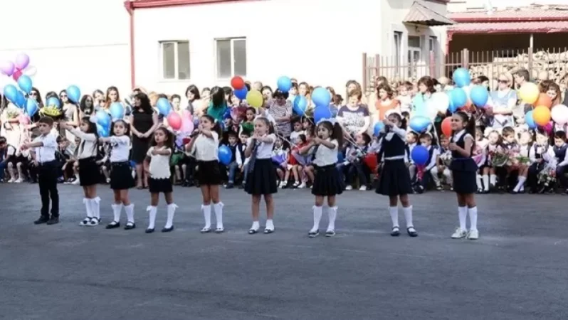 «Մա՛մ, բա տանը հաց կա՞ր, որ ինձ համար դրել ես». արցախցի երեխան՝ մորը