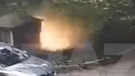 ՏԵՍԱՆՅՈՒԹ․ Տեսախցիկը ֆիքսել է զինկոմիսարիատի շենքի մոտ տեղի ունեցած պայթյունի պահը․ Սանկտ Պետերբուրգ