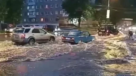 ՏԵՍԱՆՅՈՒԹ. Գետերի վերածված փողոցներ, ցեխի ալիքներ. Կրանսկոյարսկի երկրամասում մոլեգնում են առատ տեղումները