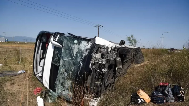 Զբոսաշրջային ավտոբուսի և մեքենայի բախման հետևանքով Հունաստանում 4 մարդ է մահացել, 23-ը` վիրավորվել