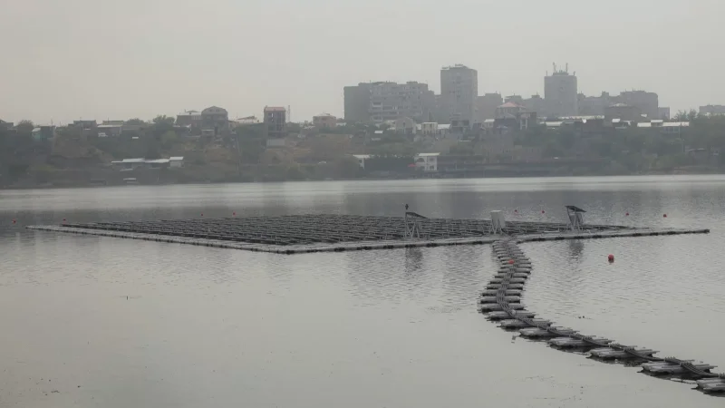 Երևանյան լճի վրա բացվել է հանրապետությունում առաջին լողացող արևային էլեկտրակայանը