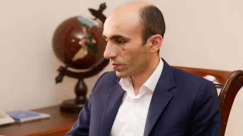 Ադրբեջանը Արցախից տեղափոխվող վերջին խումբը ներկայացնում է որպես ՀՀ զինծառայողների տարհանում Արցախից․ Արտակ Բեգլարյան