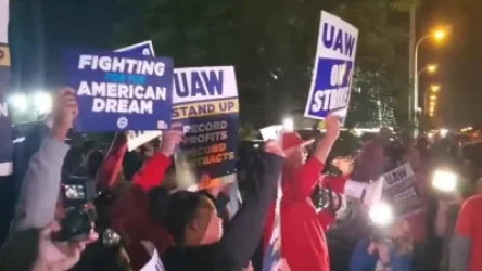 ՏԵՍԱՆՅՈՒԹ. ԱՄՆ-ում 3 ավտոմոբիլային ընկերությունների աշխատակիցները գործադուլ են անում