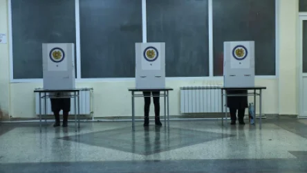 Երկու տեղամասում նկատվել է կողմնակի անձանց ներկայություն․ «Ականատես» դիտոդական առաքելություն