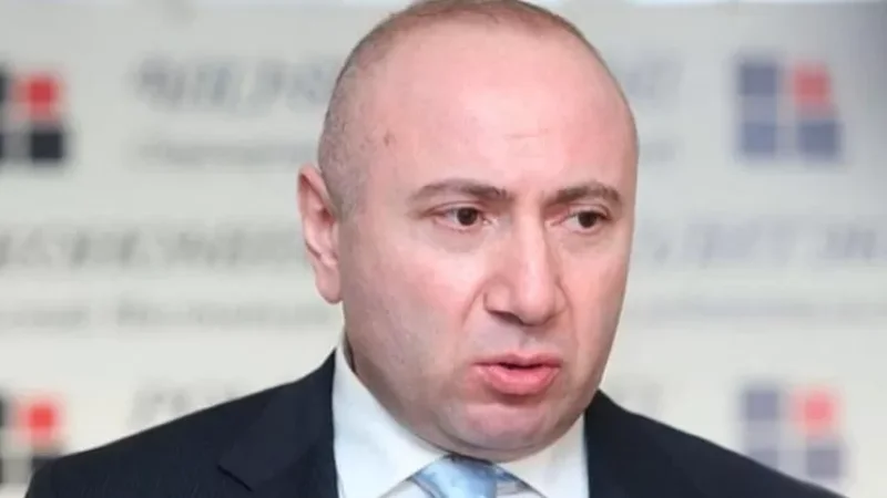 Ի՞նչ է նշանակում ինքը դառնա քաղաքապետ, մենք՝ ընդդիմություն․ Թևանյանը՝ Մարությանին