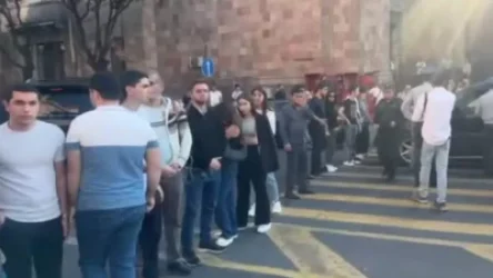 ՏԵՍԱՆՅՈՒԹ. Բողոքի ակցիա իրականացնողները փակել են Տիգրան Մեծ պողոտան և Հանրապետության հրապարակը