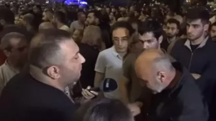 «Սրում եք իրավիճակը». ոստիկանապետը բանակցում է ակցիայի մասնակիցների հետ