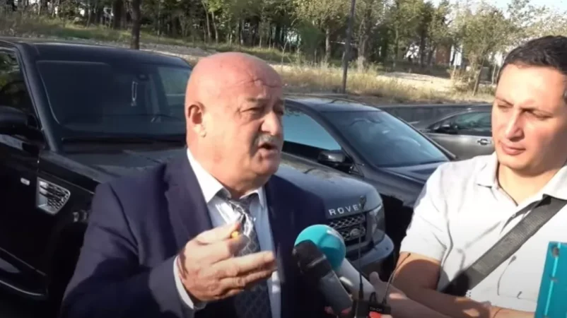 Ձեր նման ոչնչությունների ասելով ես հրաժարական չեմ տալու. փոխեք իշխանությունը. Հովիկ Աղազարյան