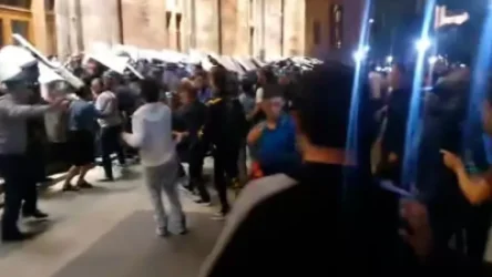 Ձերբակալվել է հավաքի ժամանակ ոստիկանի ուղղությամբ շիշ նետած քաղաքացի․ ՔԿ