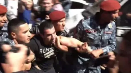 Լևոն Քոչարյանը ձերբակալվեց