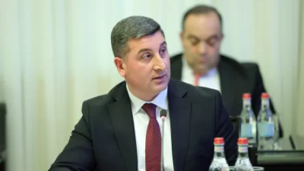 Սանոսյանն Արցախից բռնի տեղահանվածներին խնդրել է ըմբռնումով մոտենալ կարճաժամկետ կացարանի վայրի հարցին