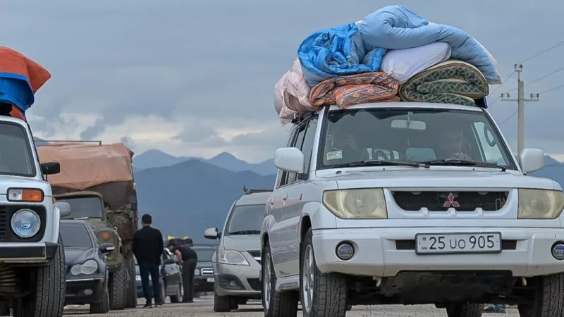 «ԼՂ-ն լքած հայերի մի մասը ծրագրում է հետ վերադառնալ». Զախարովա