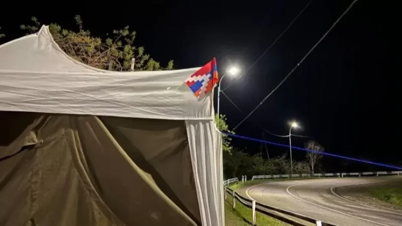 Խաղաղ ակցիա․ Շուշի տանող ճանապարհին վրաններ են տեղադրվել