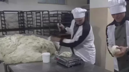 ՏԵՍԱՆՅՈՒԹ. ՌԴ խաղաղապահները հաց են մատակարարել Արցախում մնացած քաղաքացիներին