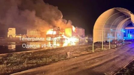 ՏԵՍԱՆՅՈՒԹ. Օդեսայի մարզում պայթյուններ են որոտացել. հրդեհվել է 9 բեռնատար