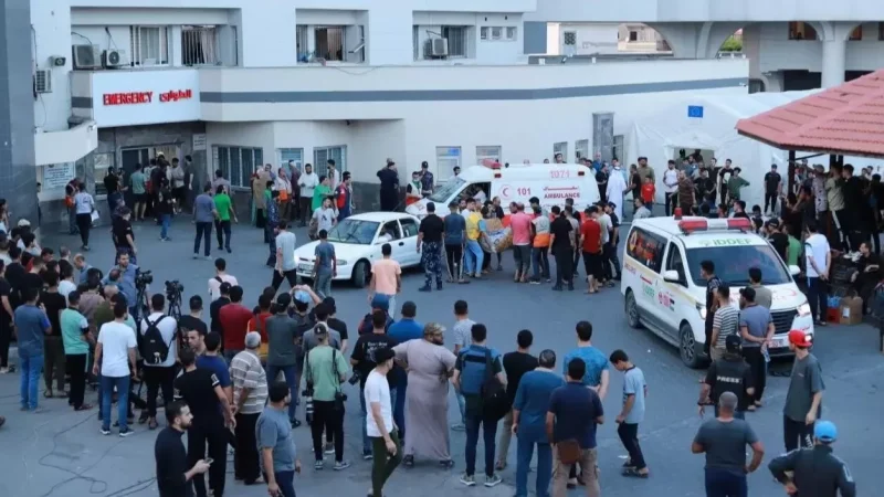 Գազայի բնակիչները հացի համար ժամերով հերթ են կանգնում