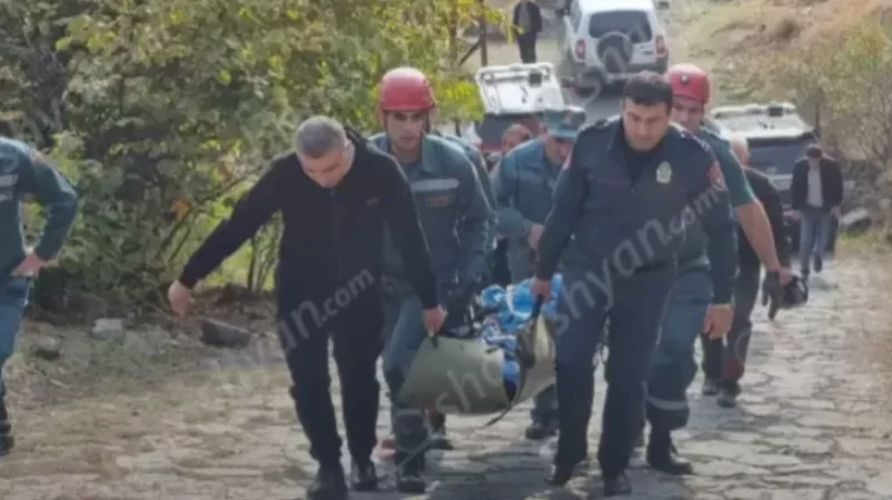 Փրկարարները ձորից մոպեդավարի դի են դուրս բերել