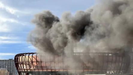 ՏԵՍԱՆՅՈՒԹ. Խոշոր հրդեհ Եկատերինբուրգում կառուցվող սառցե արենայում