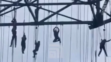 ՏԵՍԱՆՅՈՒԹ.  33-րդ հարկում փայտամածի փլուզումից հետո բանվորները փրկվել են՝ կառչելով երկաթյա ճոպաններից. Սան Պաուլո