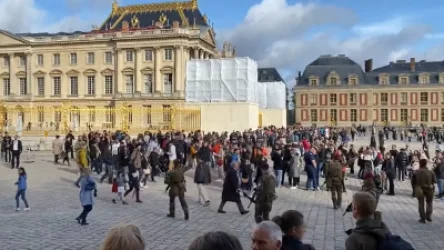 ՏԵՍԱՆՅՈՒԹ․ Ռումբի սպառնալիքի պատճառով Վերսալյան պալատից մարդիկ տարհանվել են