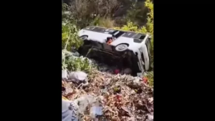 ՏԵՍԱՆՅՈՒԹ. Ավտովթար՝ Ադրբեջանում. մարդատար ավտոբուսն ընկել է ձորը, կան տուժածներ