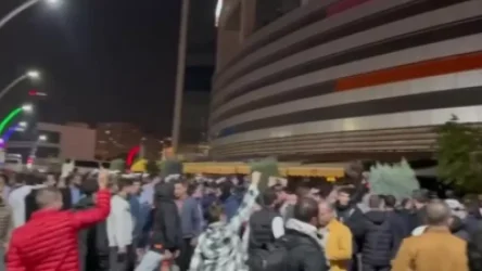 ՏԵՍԱՆՅՈՒԹ. Թուրքիայում ցուցարարները ջարդուփշուր են արել Starbucks սրճարանը