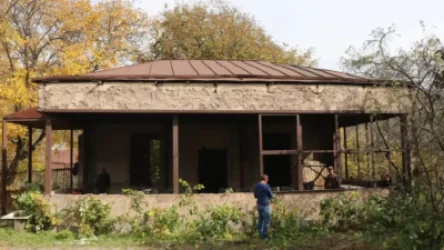 Գորիսում տներ են կառուցում Արցախից տեղահանվածների համար