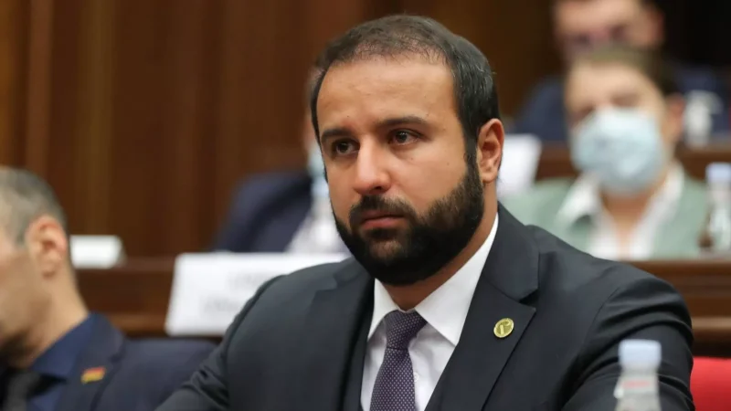 Քրեական պատասխանատվությունից ազատվելու հնարավորություն՝ զինծառայություն չանցածներին. Սարգսյանը մանրամասնում է