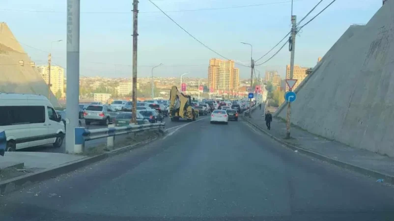 Մինչև երբ կտևեն Դավթաշենի կամրջի խցանումները․ Կոստանյանը մանրամասնում է