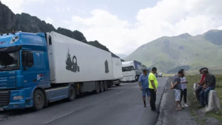 Հայ-վրացական սահմանային անցակետերում բեռնատարների կուտակում չկա․ ՊԵԿ