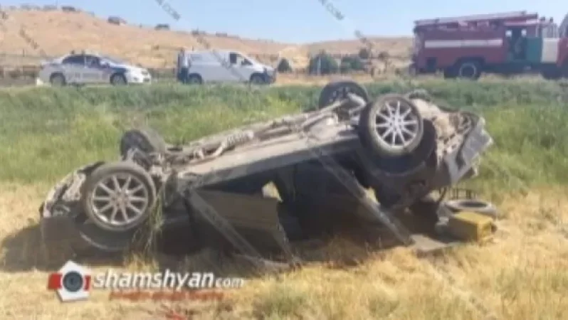 Mercedes-ը Ուրցաձորում բախվել է բետոնե էլեկտրասյանն ու գլխիվայր շրջվել. կա վիրավոր