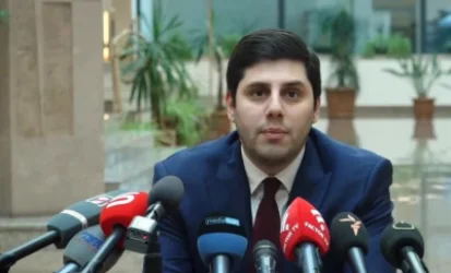 ՏԵՍԱՆՅՈՒԹ․ Երևանի տոնական ձևավորման համար՝ շենքերի վրա կրկին անցքեր կարվեն․ փոխքաղաքապետ