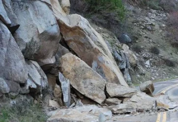 Այսօր երեկոյան քարաթափում է եղել Ջերմուկ տանող ոլորանի վրա․ կա փակ ճանապարհ