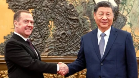 Մեդվեդևը Սի Ծինփինին է փոխանցել Պուտինի «անձնական ուղերձը»