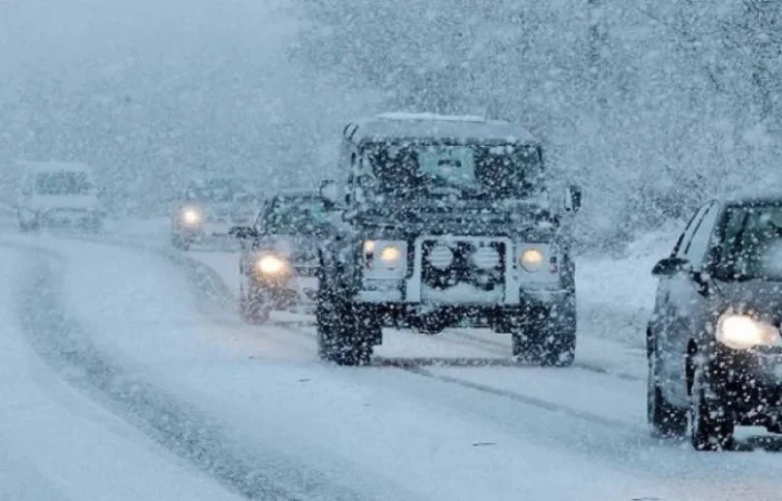 Ձյուն է տեղում, տեղ-տեղ մերկասառույց և մառախուղ․ իրավիճակը՝ ՀՀ ավտոճանապարհներին