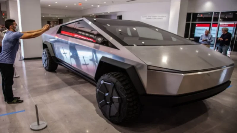 Tesla Cybertruck-ի առաջին պիկապները հանձնվել են հաճախորդներին
