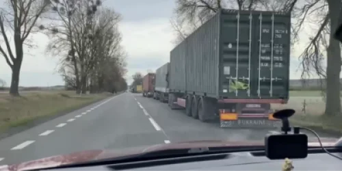 Լեհաստանի և Ուկրաինայի սահմանին 2500 մեքենաներից բաղկացած հերթ է գոյացել