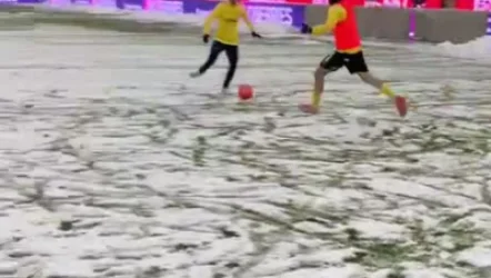 ՏԵՍԱՆՅՈՒԹ. Ռուսաստանի Պրեմիեր լիգան ձյան մեջ. ինչ պայմաններում է կայացել ֆուտբոլային հանդիպումը