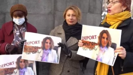 ՏԵՍԱՆՅՈՒԹ. Deport թուրքի հարճին. քաղաքացիները պահանջել են դեպորտ անել Անուշ Բեղլոյանին