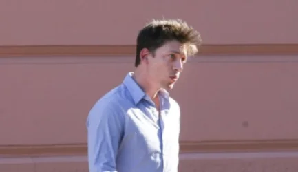 ԼՈՒՍԱՆԿԱՐ․ Ռուսալեզու քրեական դաջվածքներ՝ Արգենտինայի նորընտիր նախագահի խորհրդականի ձեռքին